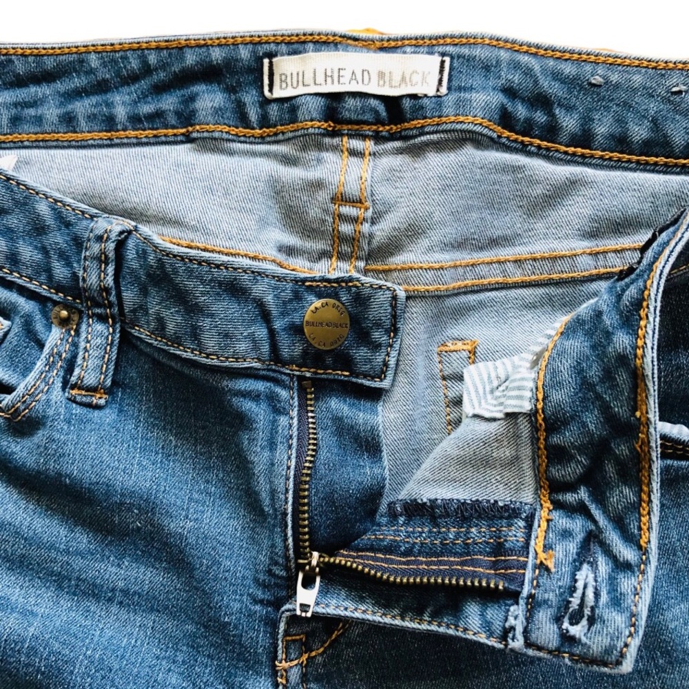 Bullhead Jeans - Picture 3 of 11